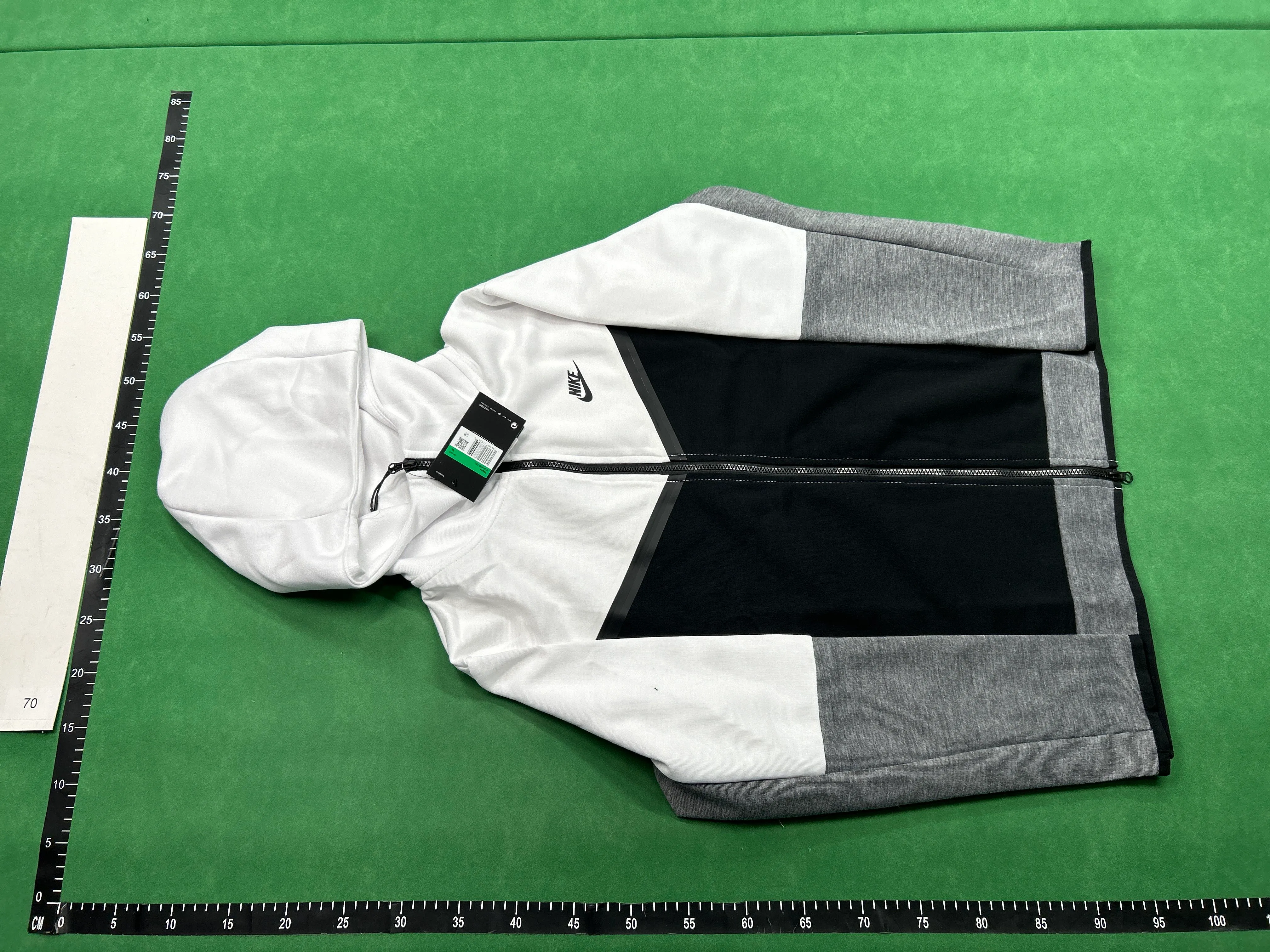 NIKE TECH TOP! – Bild 1